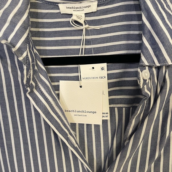 Nordstrom’s- Light Weight Soft Top - Picture 2 of 2